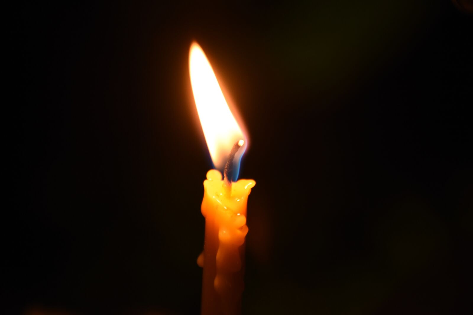 Nikon D7200 sample photo. Candle, light, dark photography