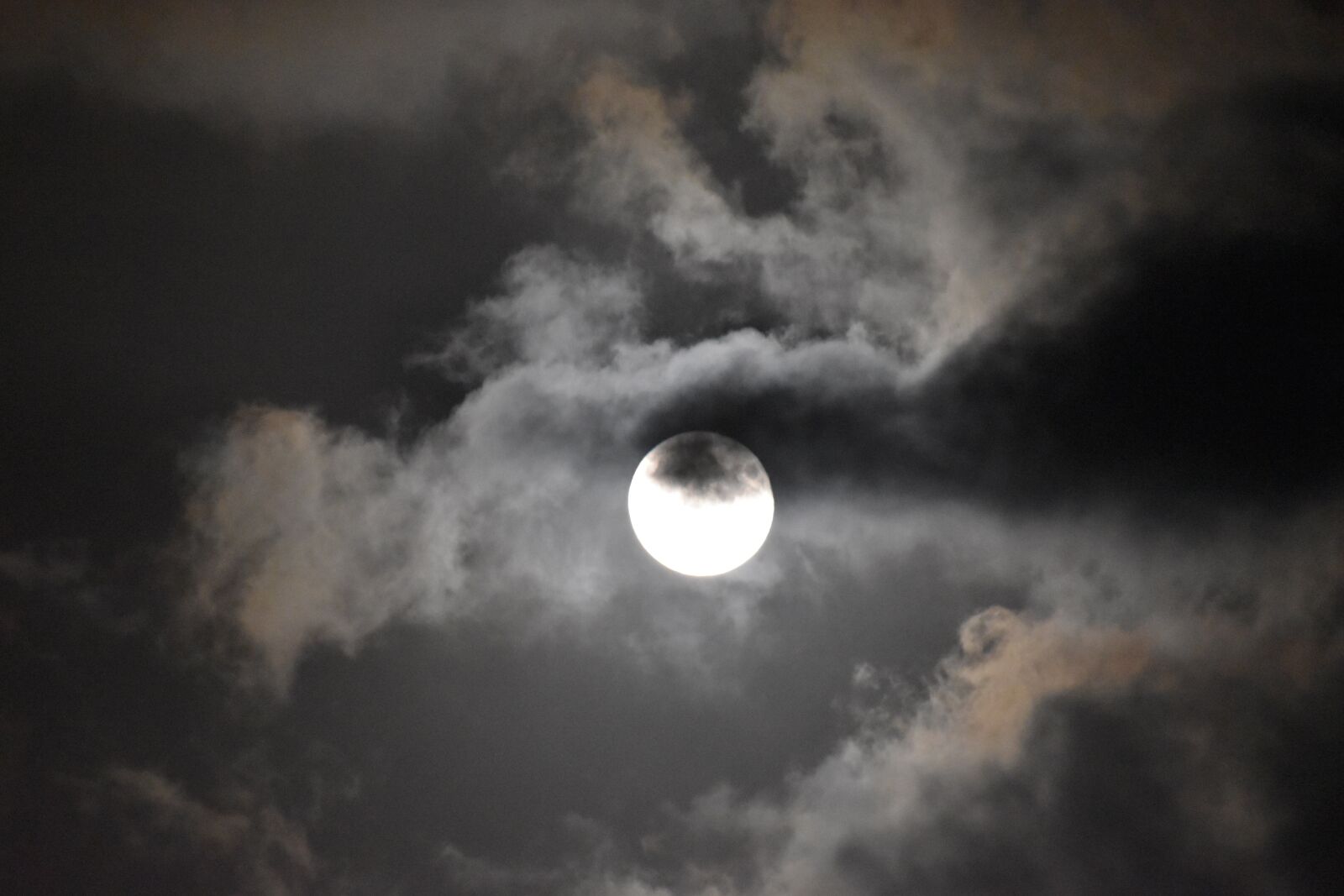 Nikon D5600 sample photo. Moon, night, night landscape photography