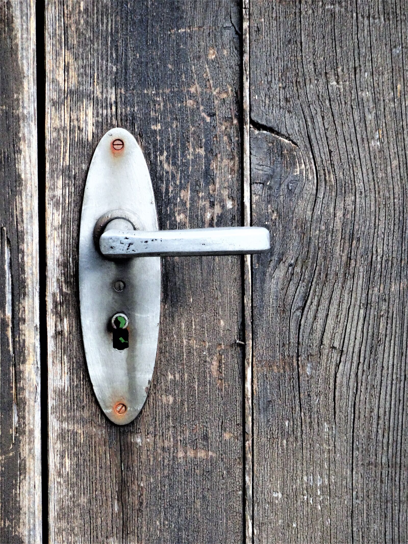 Sony Cyber-shot DSC-HX50V sample photo. Door, door latch, key photography