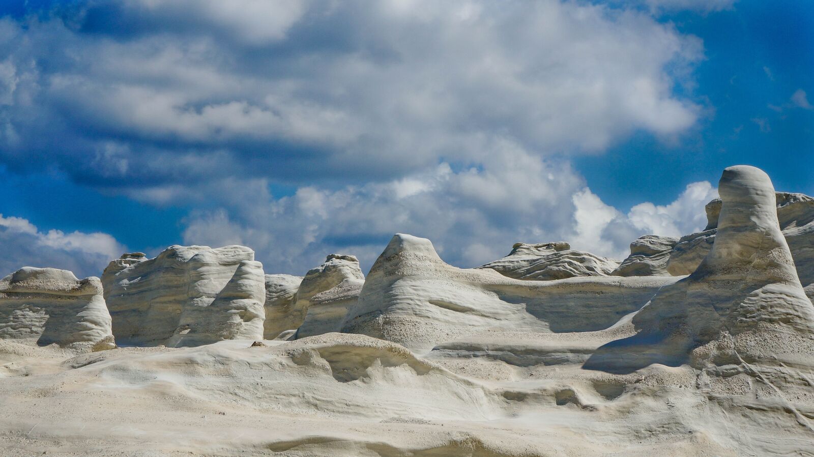 Sony Alpha NEX-5T sample photo. Greek island, milos, sarakiniko photography