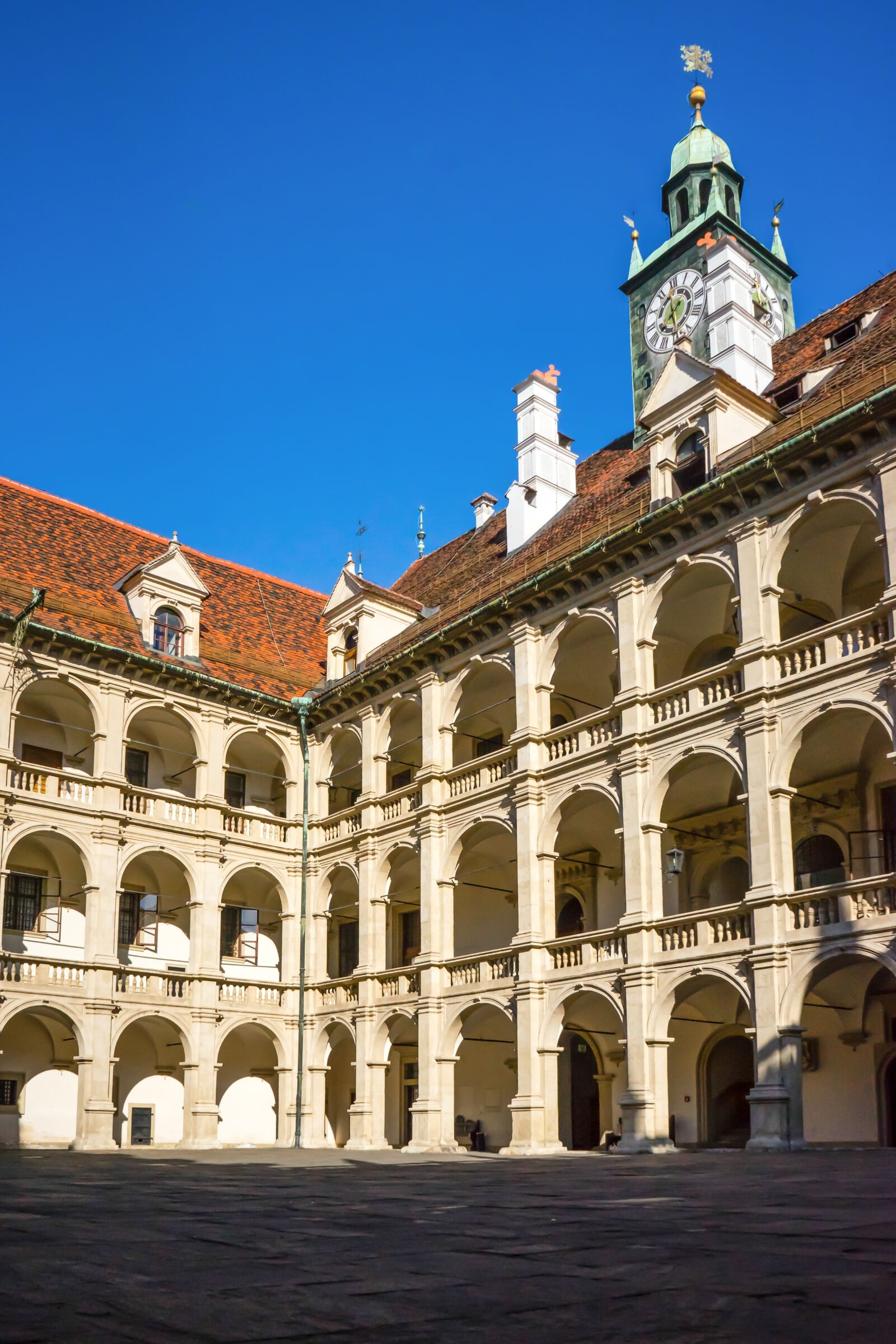 Sony a7 II + Sony FE 28-70mm F3.5-5.6 OSS sample photo. Graz, styria, country house photography