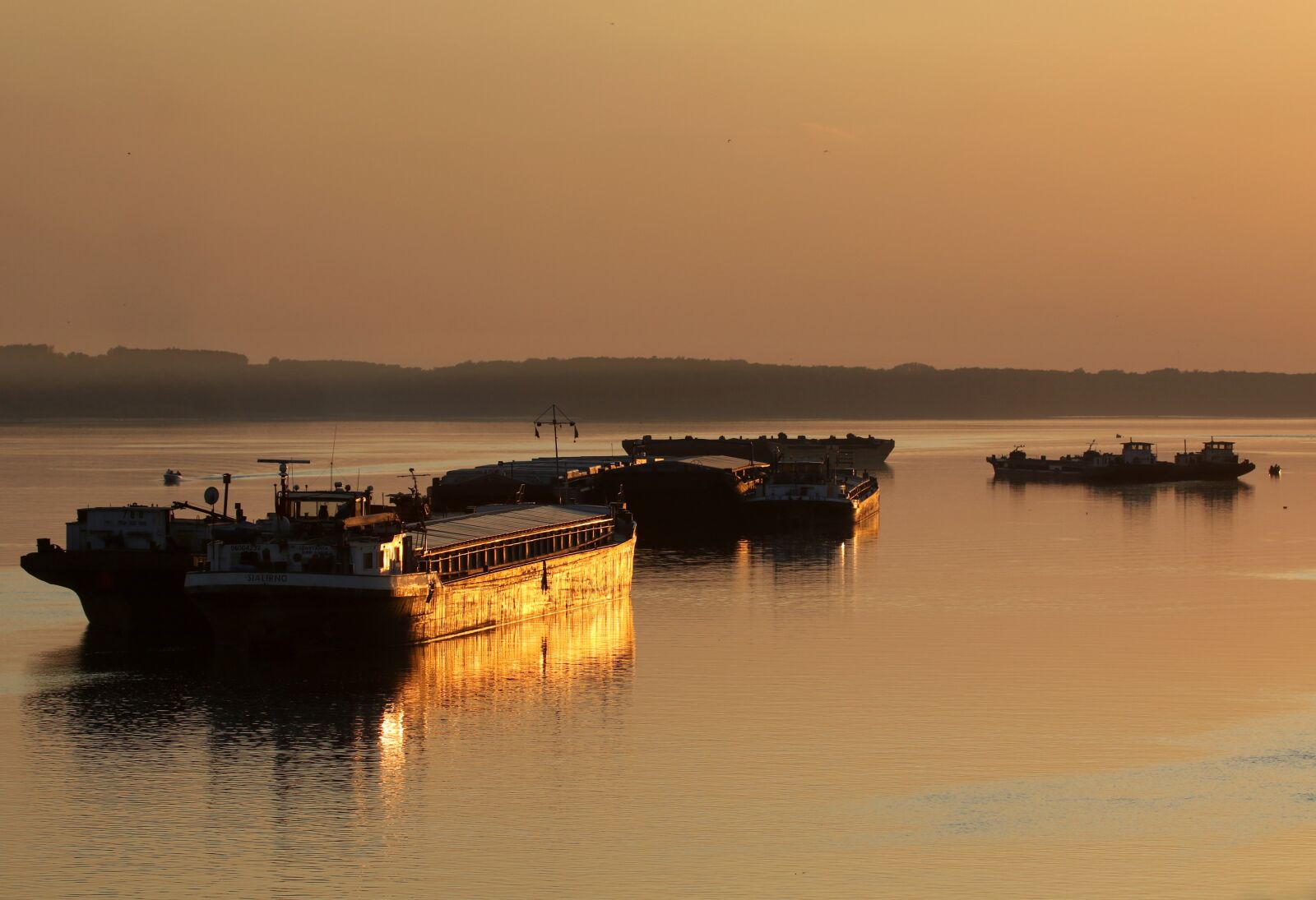 Canon EF 100-400mm F4.5-5.6L IS USM sample photo. Vessel, river, sunset photography