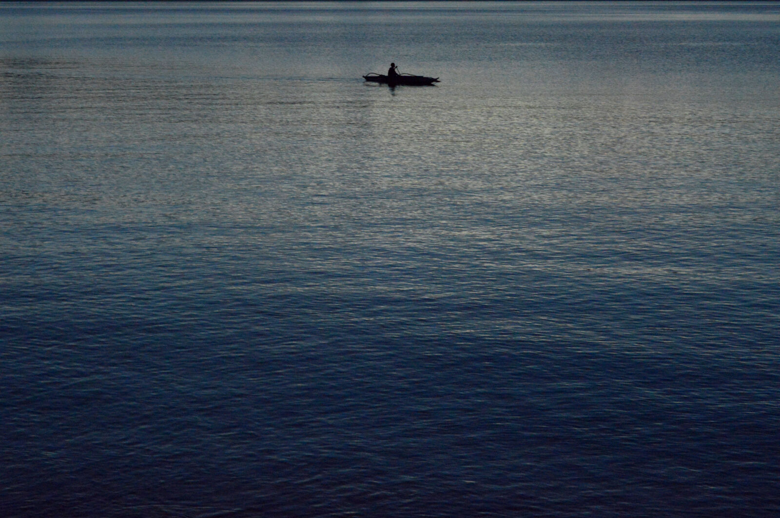 Nikon D3200 sample photo. Bankero, blue, boat, deep photography