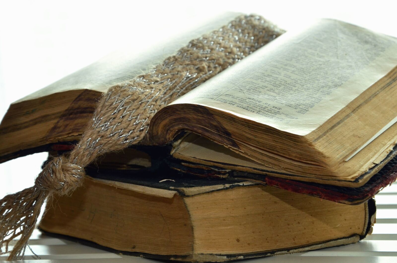 Nikon D5100 sample photo. Old, bookmark, book, learning photography