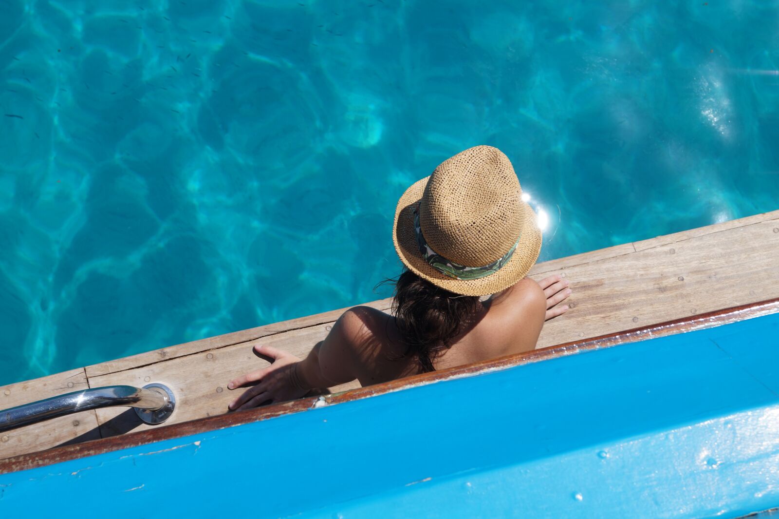 Sony DT 18-55mm F3.5-5.6 SAM II sample photo. Vacations, sea, blue photography