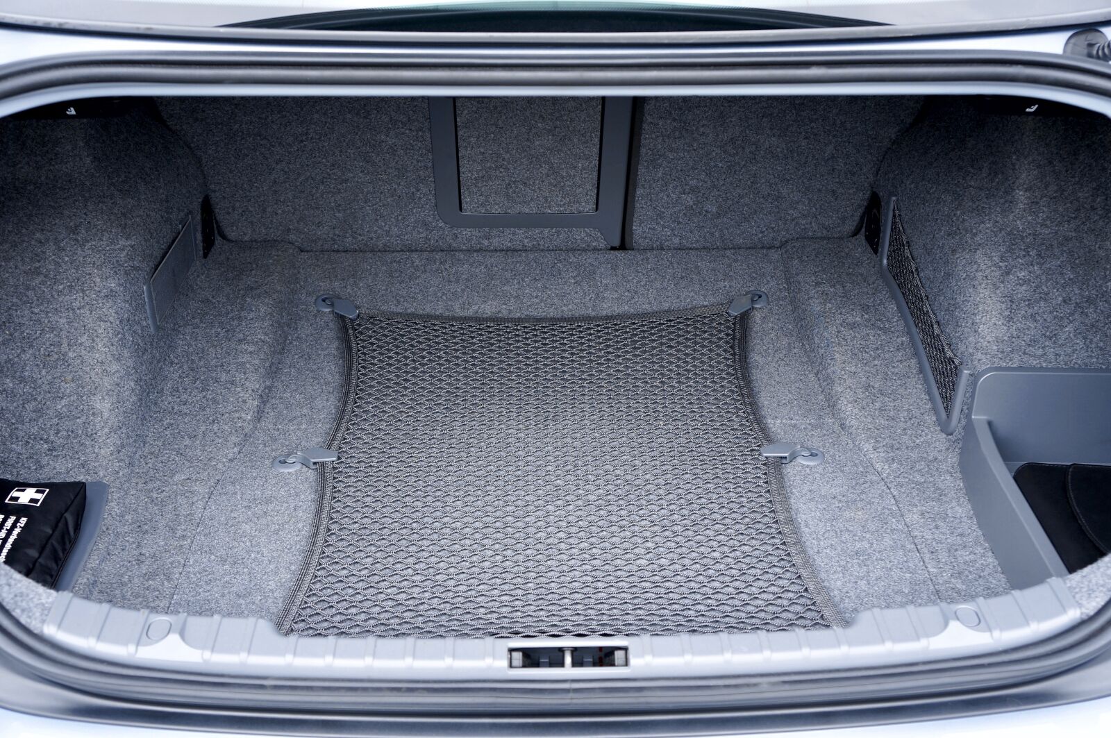 Sony Alpha NEX-5N sample photo. Trunk, car, vehicle photography
