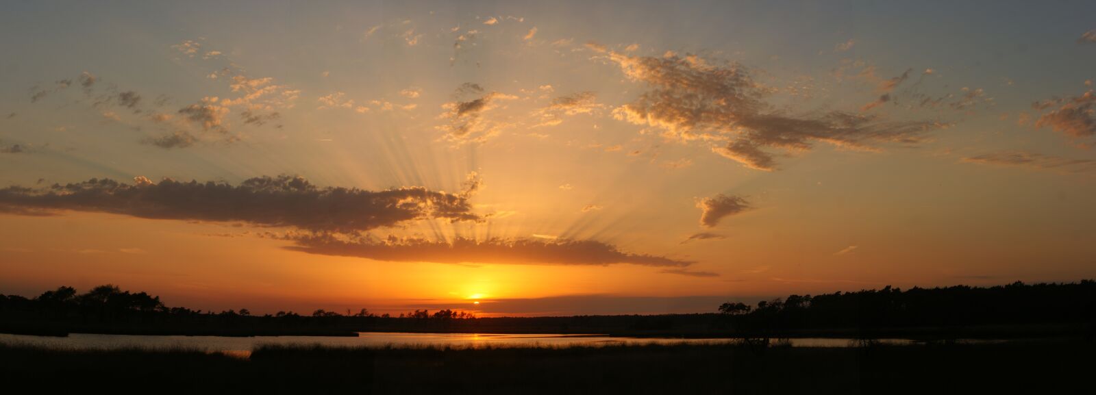 Sony Alpha DSLR-A700 sample photo. Sunset, dawn, water photography