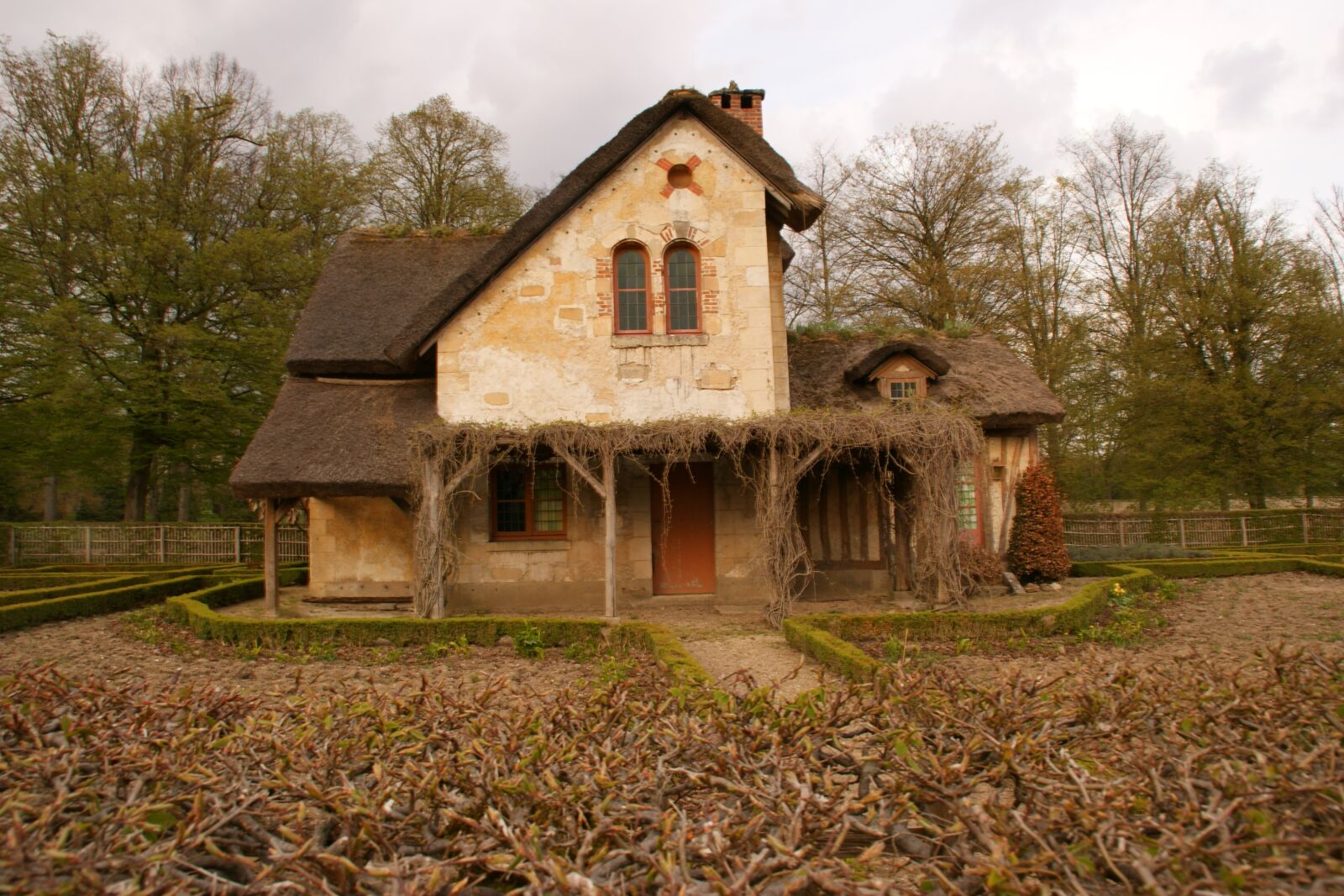 Sony Alpha DSLR-A350 sample photo. Farmhouse, traditional, rustic photography
