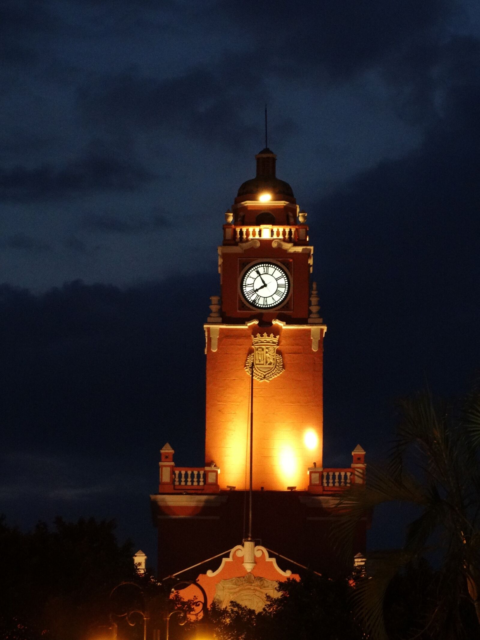 Sony Cyber-shot DSC-HX300 sample photo. Clock, night, building photography