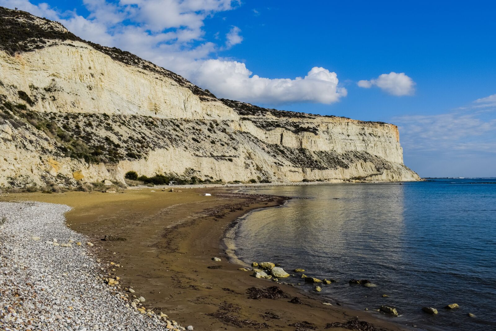 Nikon D3300 sample photo. Beach, cliffs, sea photography