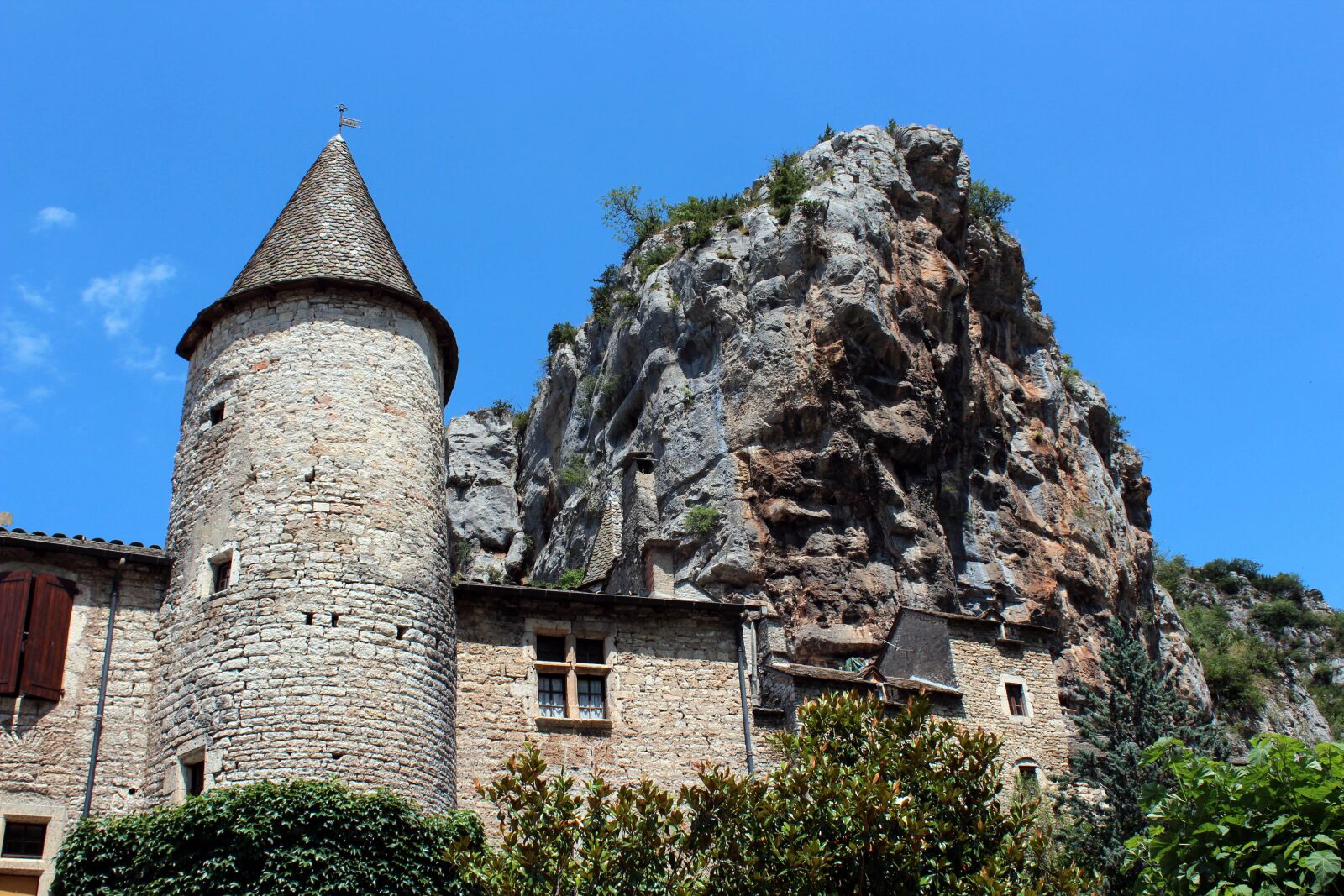 Canon EOS 600D (Rebel EOS T3i / EOS Kiss X5) sample photo. History, south of france photography