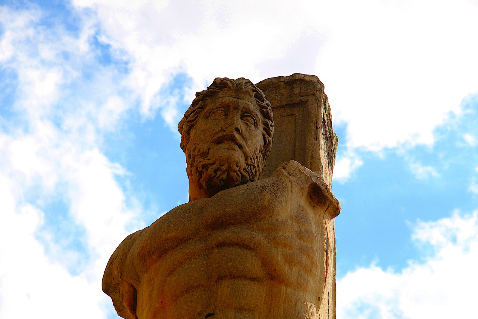 Canon EOS 4000D (EOS Rebel T100 / EOS 3000D) sample photo. Statue, gods, ancient photography