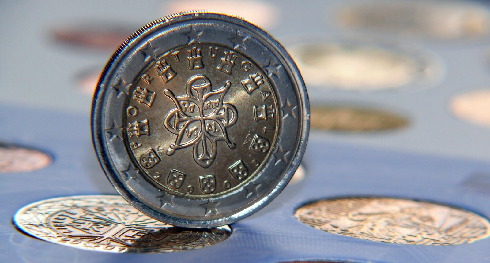 Leica V-LUX 1 sample photo. Euro, finance, money photography