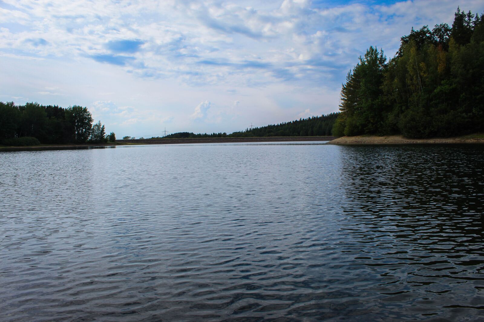 Canon EOS 4000D (EOS Rebel T100 / EOS 3000D) sample photo. Water, lake, trees photography