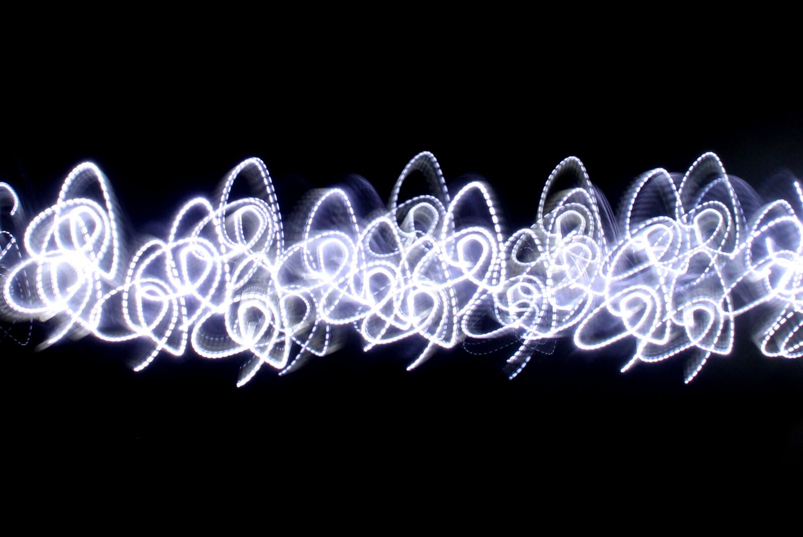 Canon EOS 700D (EOS Rebel T5i / EOS Kiss X7i) sample photo. Light painting, white, night photography