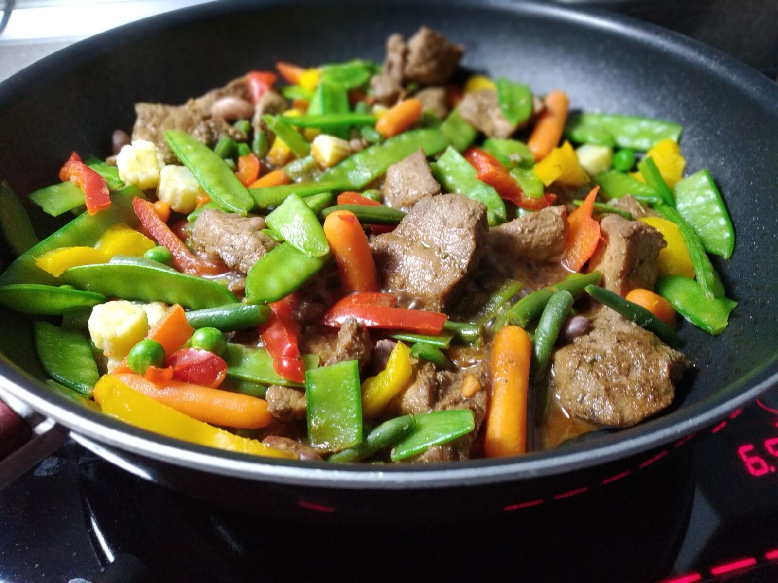 Xiaomi Mi A2 Lite sample photo. Meat, vegetables, nutrition photography