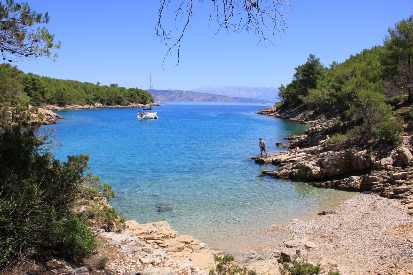 Canon EOS 550D (EOS Rebel T2i / EOS Kiss X4) sample photo. Adria, hvar island, bay photography