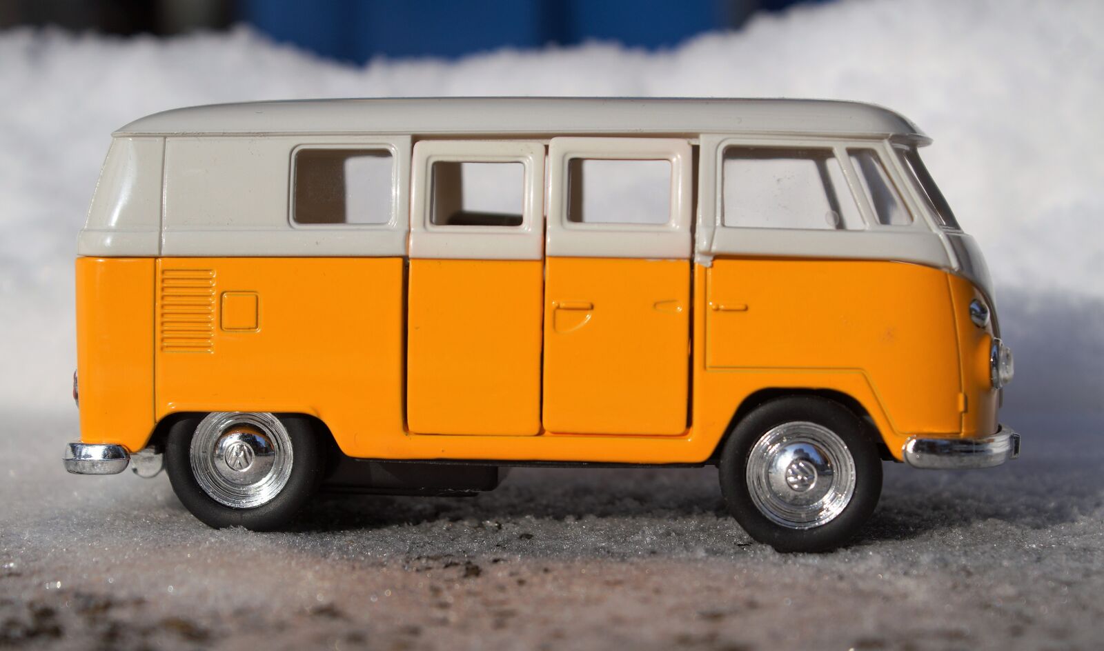Sony DT 18-70mm F3.5-5.6 sample photo. Model car, auto, vehicles photography