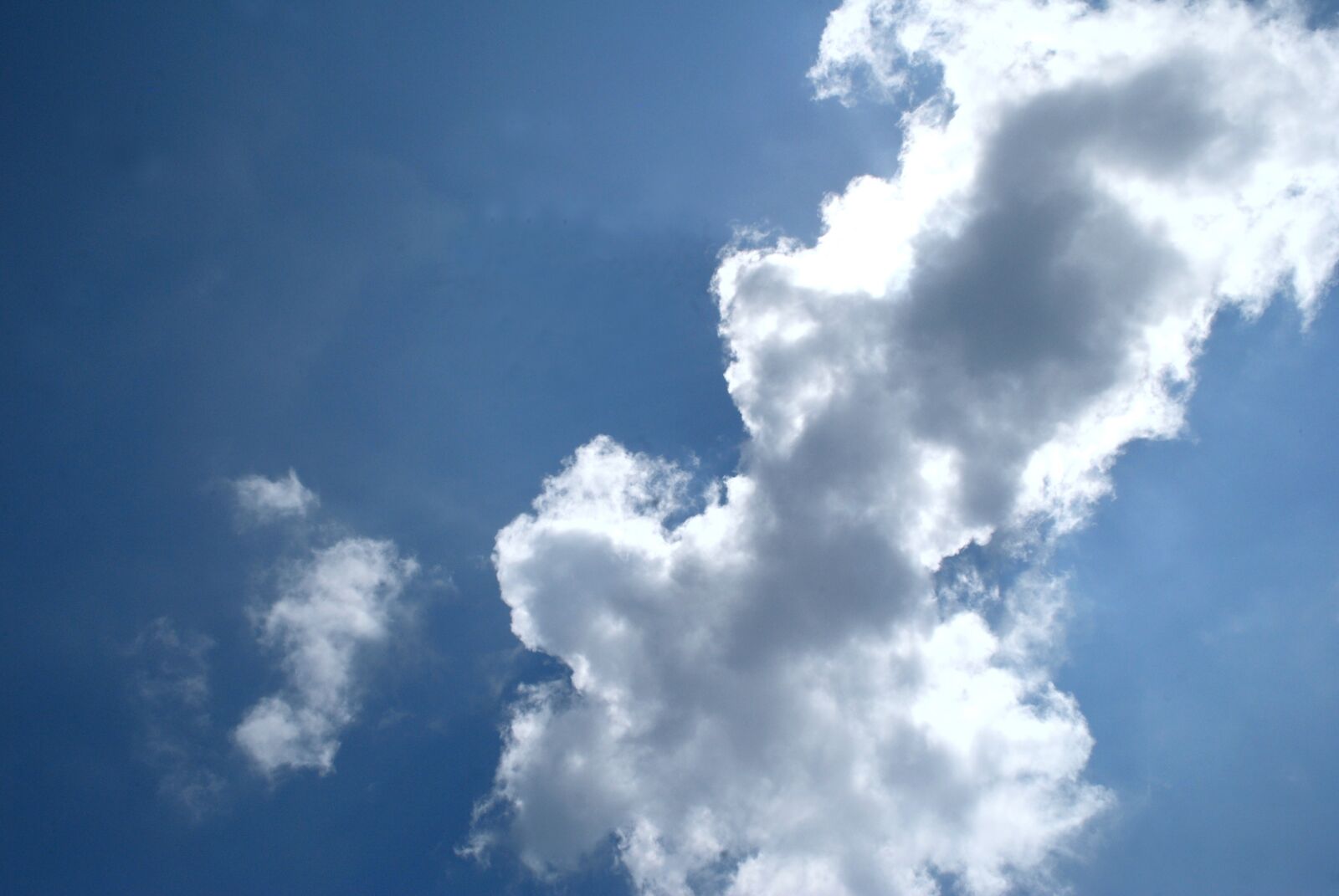 Nikon D3000 sample photo. Sky, blue sky, clouds photography