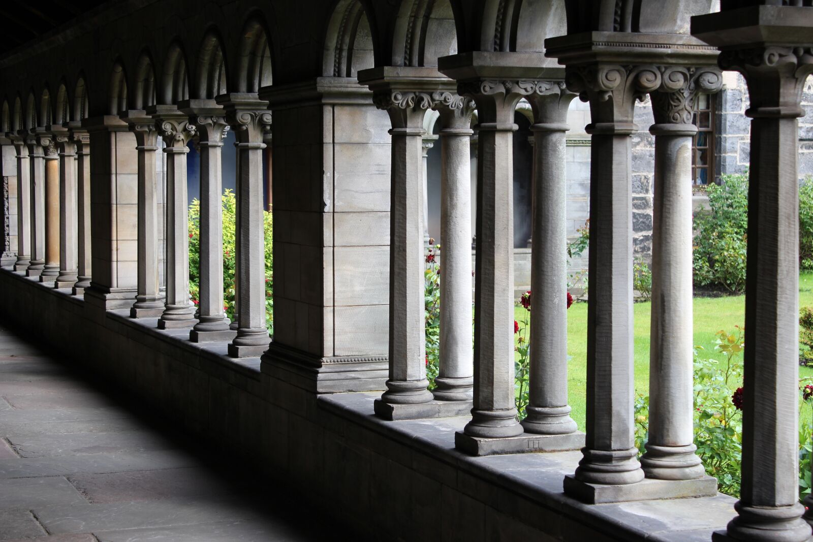Canon EOS 100D (EOS Rebel SL1 / EOS Kiss X7) sample photo. Monastery, cloister, convent photography