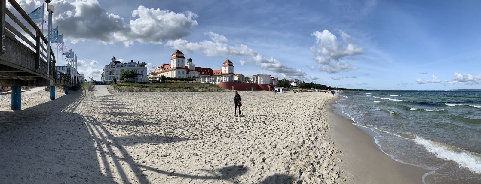 Apple iPhone XR sample photo. R gen, beach, baltic photography