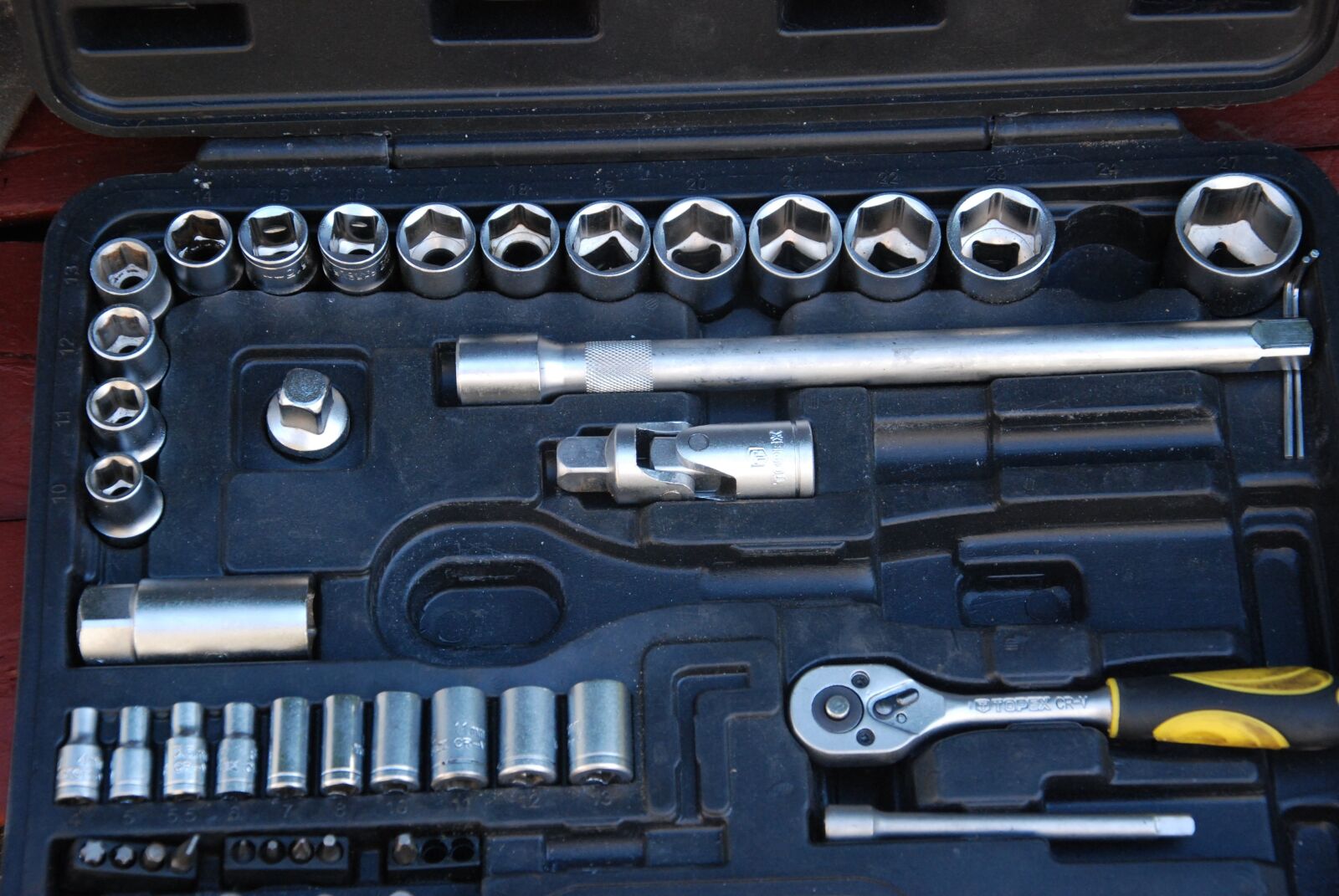 Nikon D80 sample photo. Tools, keys, key photography