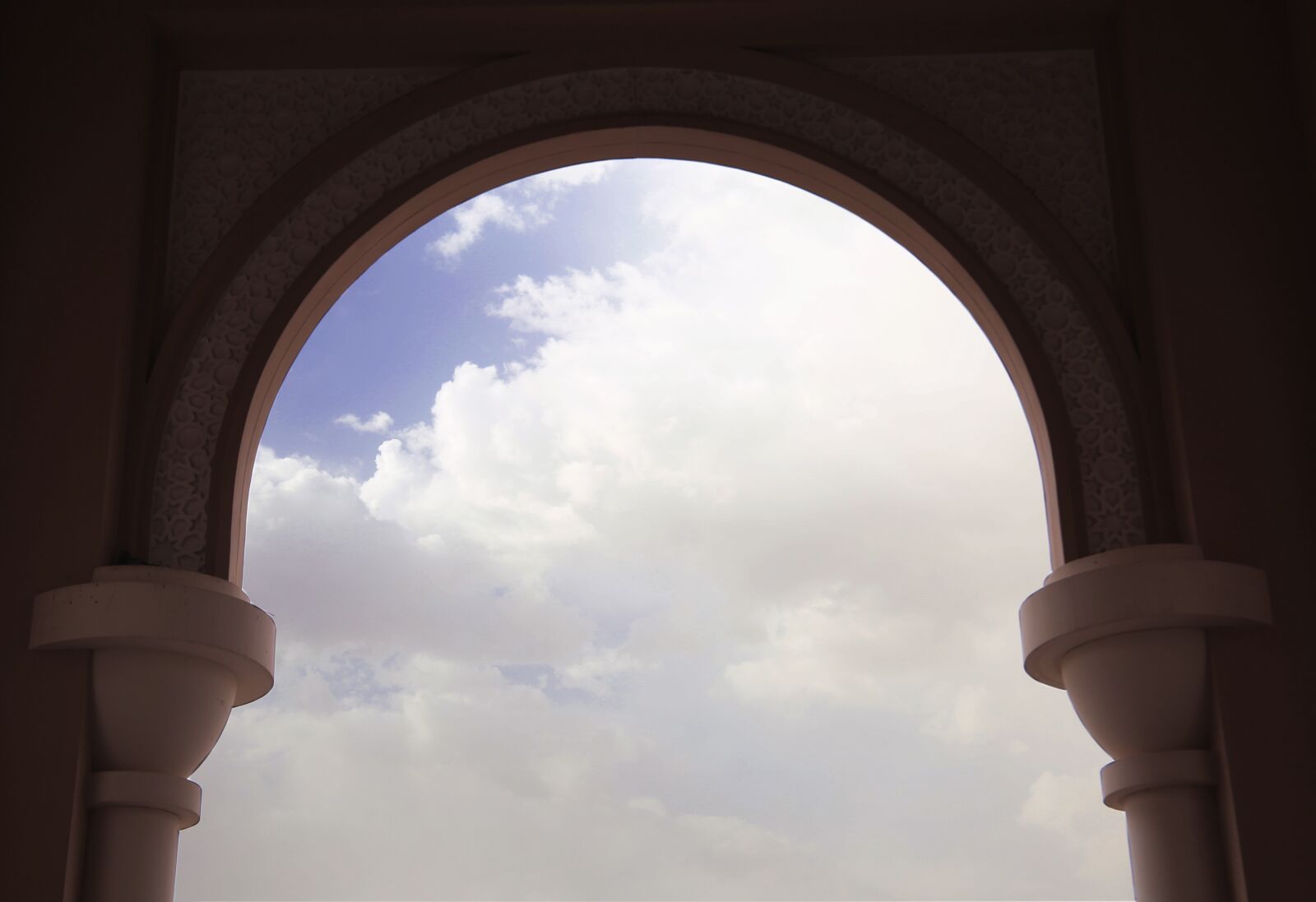 Canon EF 24-105mm F3.5-5.6 IS STM sample photo. Outdoors, architecture, sky photography