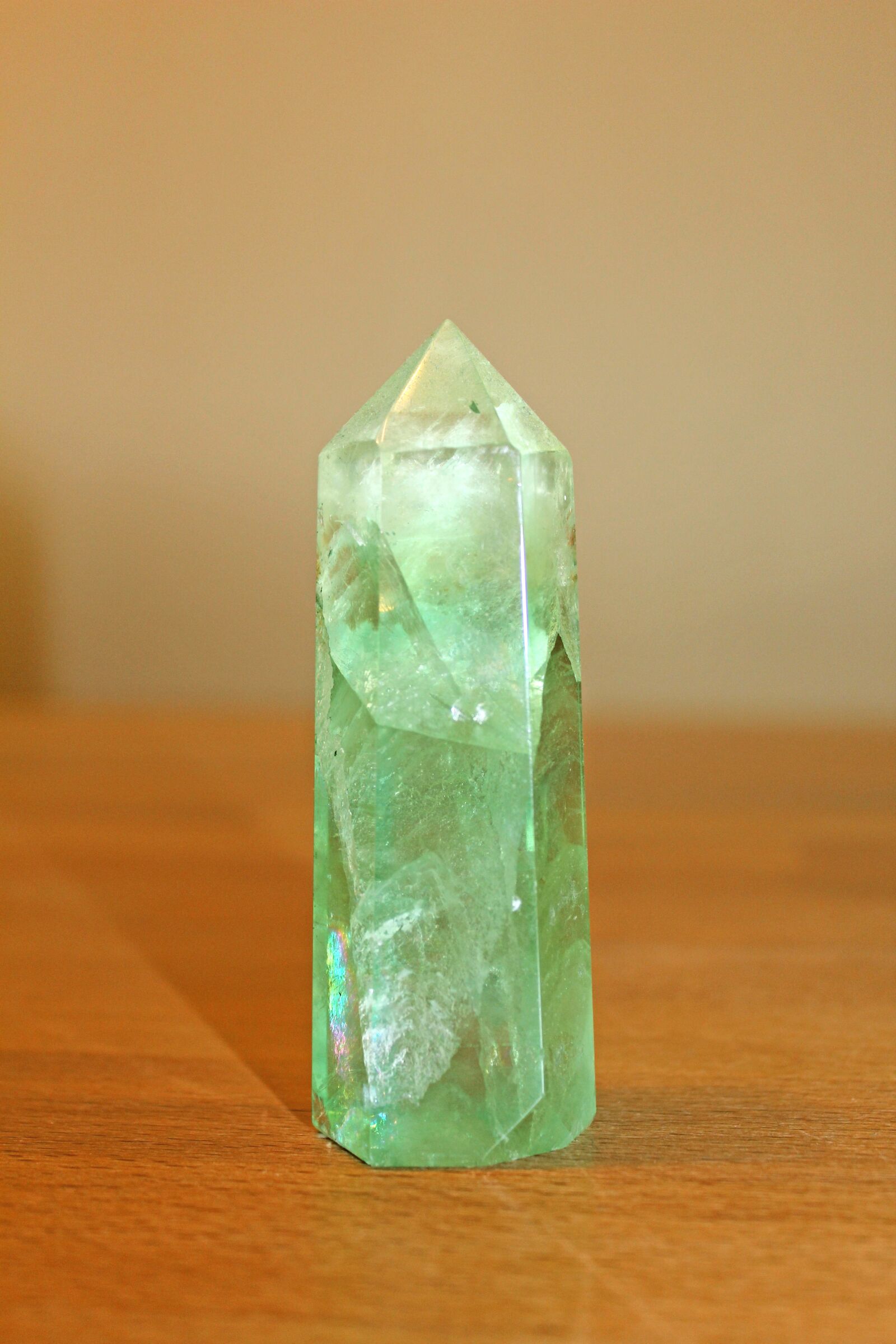 Canon EOS 600D (Rebel EOS T3i / EOS Kiss X5) sample photo. Fluorite, gem, healing stone photography