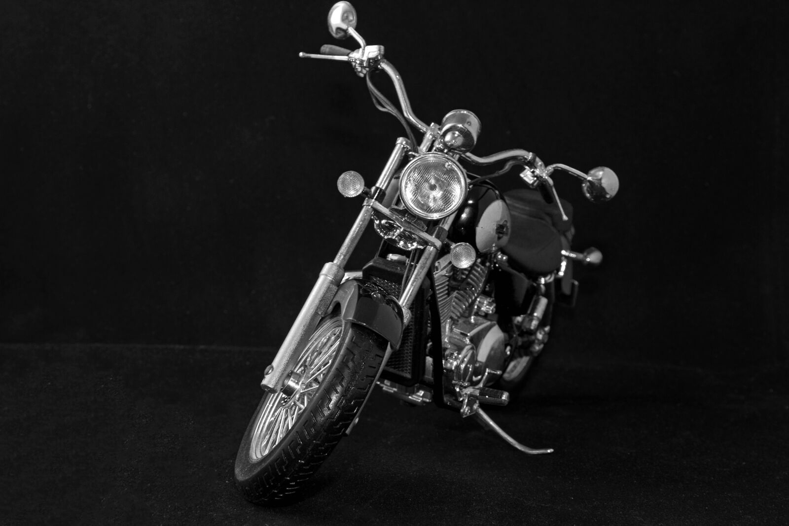 Canon EOS 7D sample photo. Motorcycle, chopper, chrome photography
