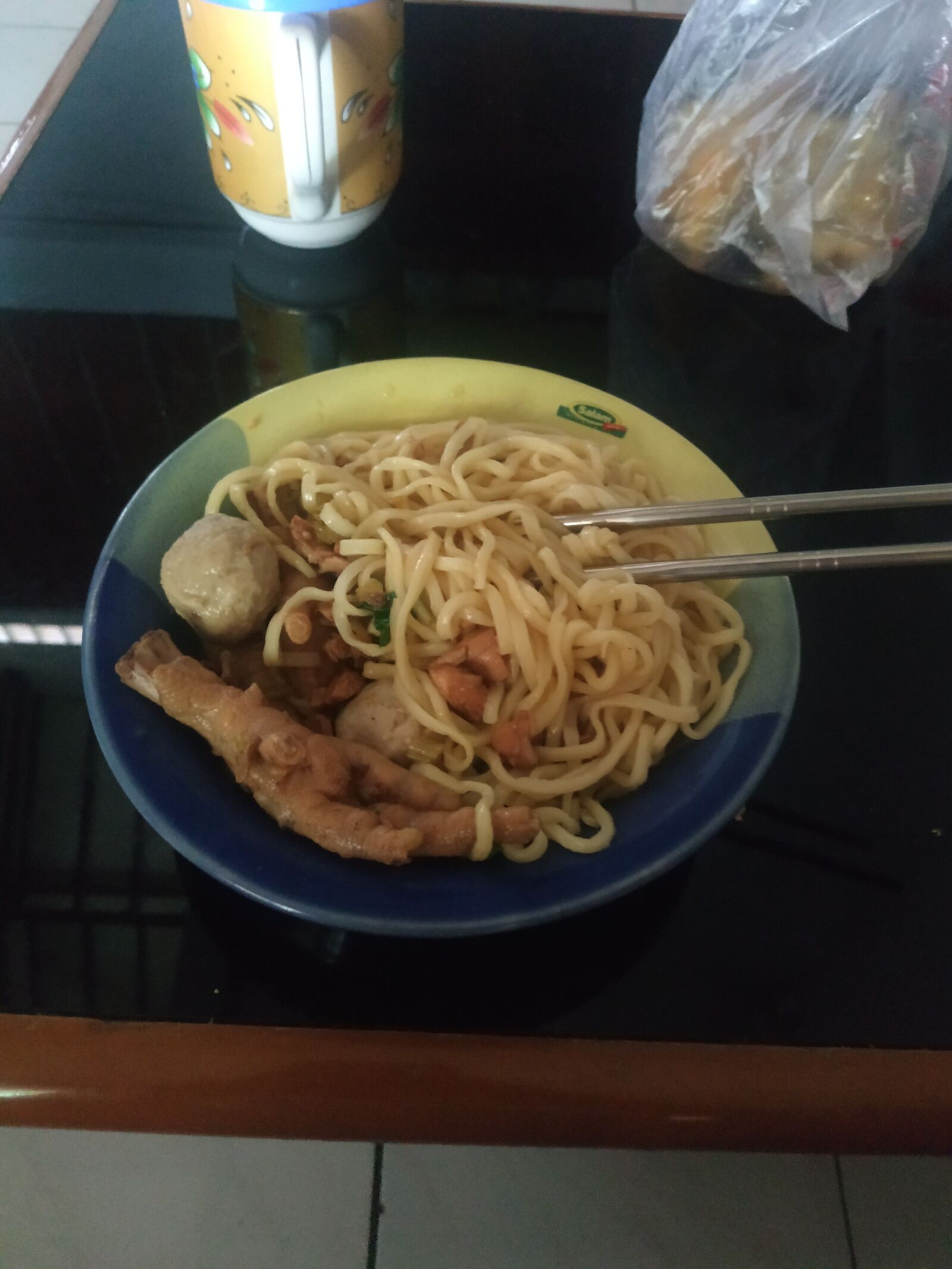 Xiaomi Redmi Note 5 sample photo. Noodles, food, chicken photography