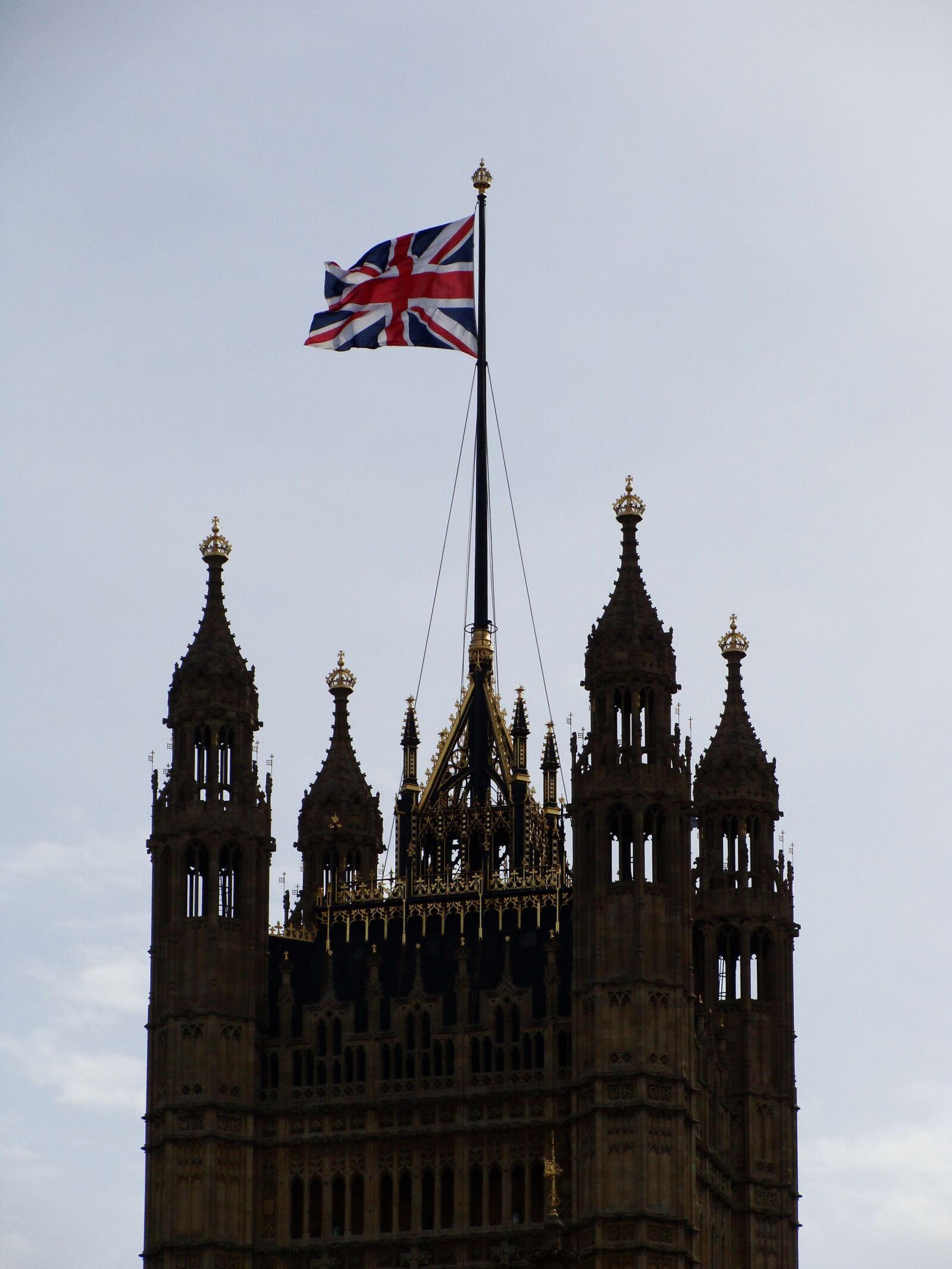 Sony Cyber-shot DSC-H10 sample photo. London, parliament, building photography