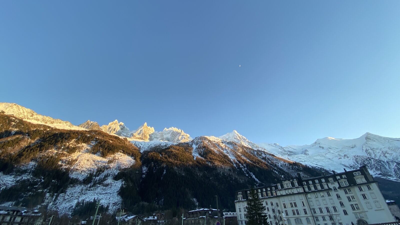 Apple iPhone 11 Pro Max sample photo. Mountains, sky, landscape photography