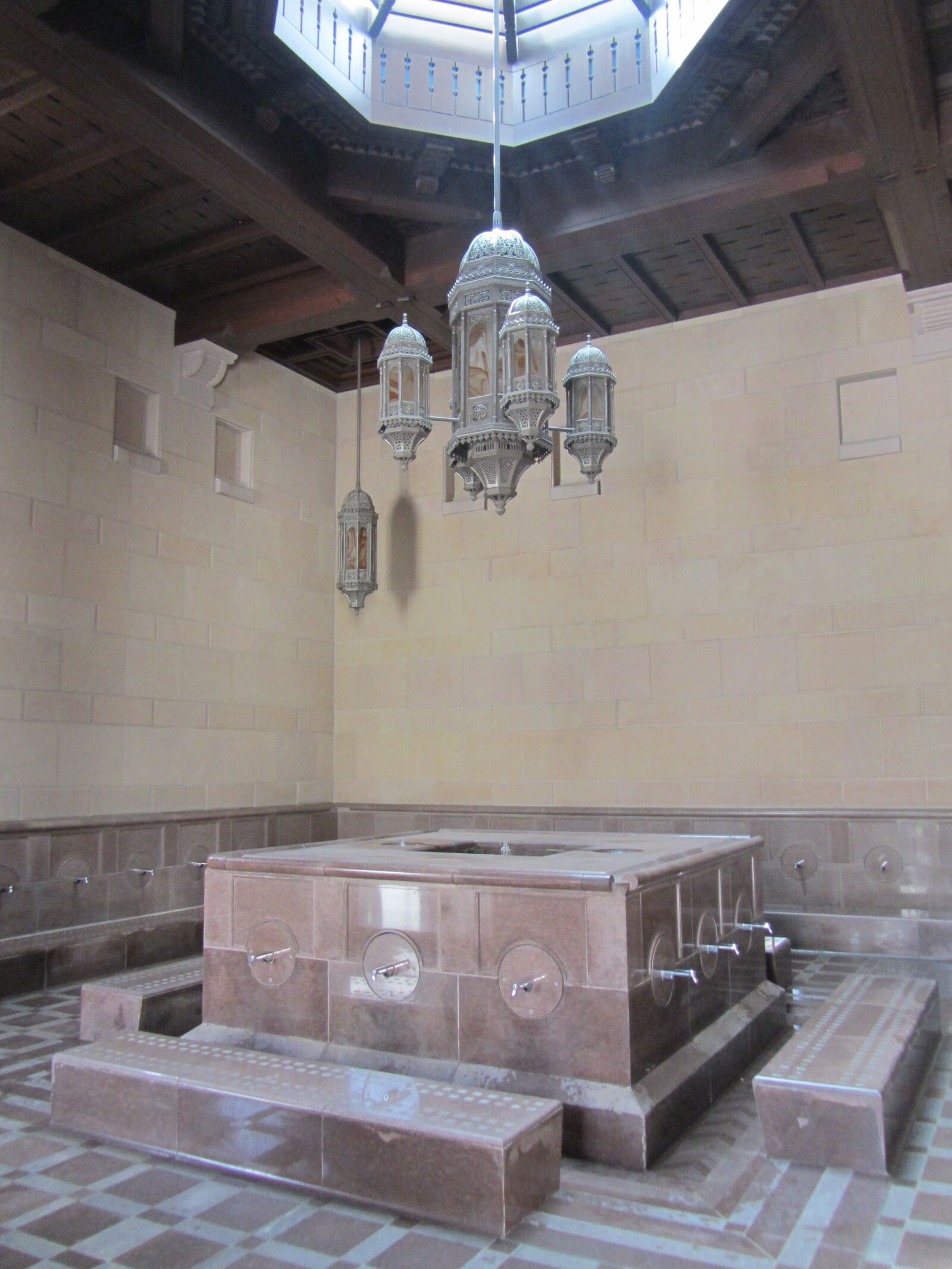 Canon PowerShot SX220 HS sample photo. Mosquee, oman, bathroom photography