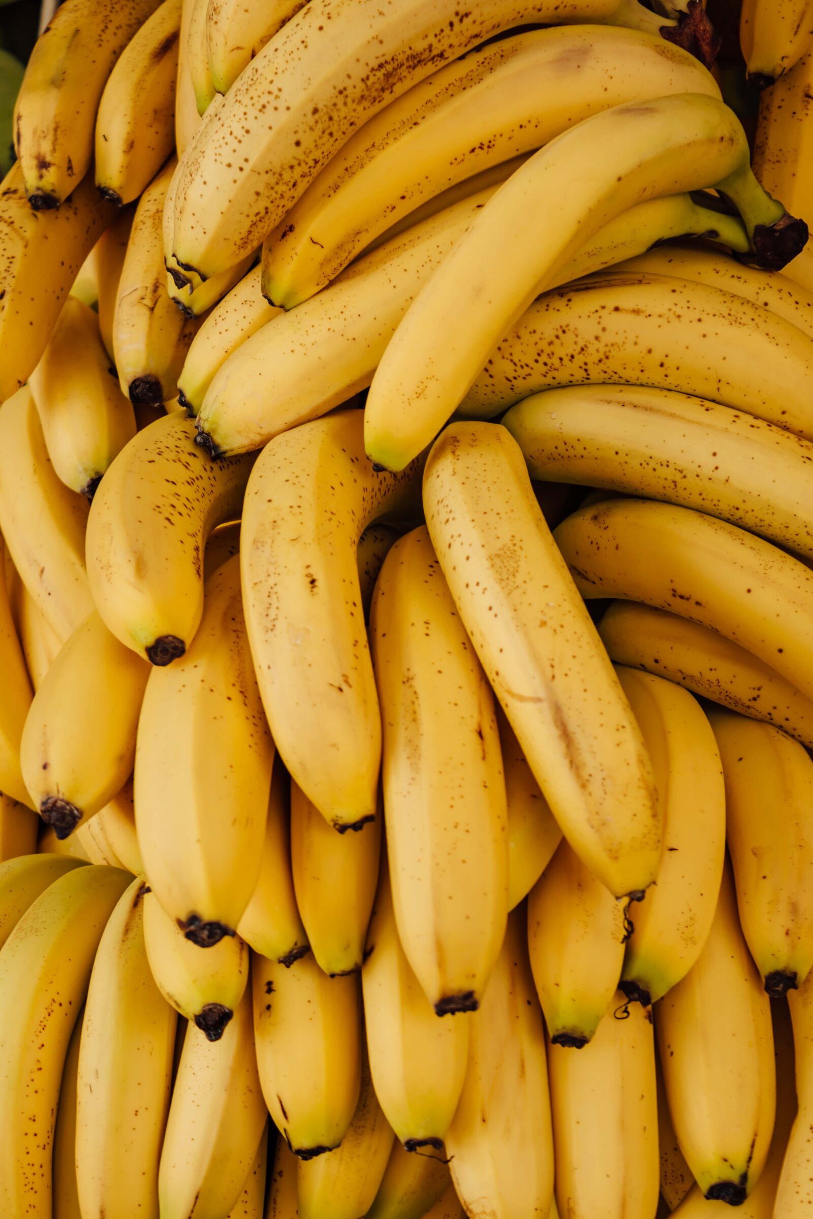 Canon EF-S 18-55mm F3.5-5.6 IS sample photo. Banana, fruit, organic, close-up photography