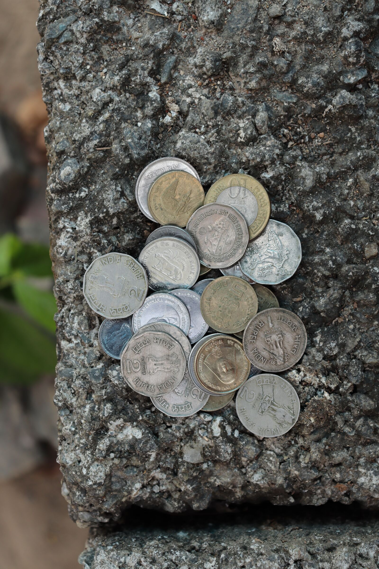 Canon EOS 250D (EOS Rebel SL3 / EOS Kiss X10 / EOS 200D II) sample photo. Coins, finance, money photography