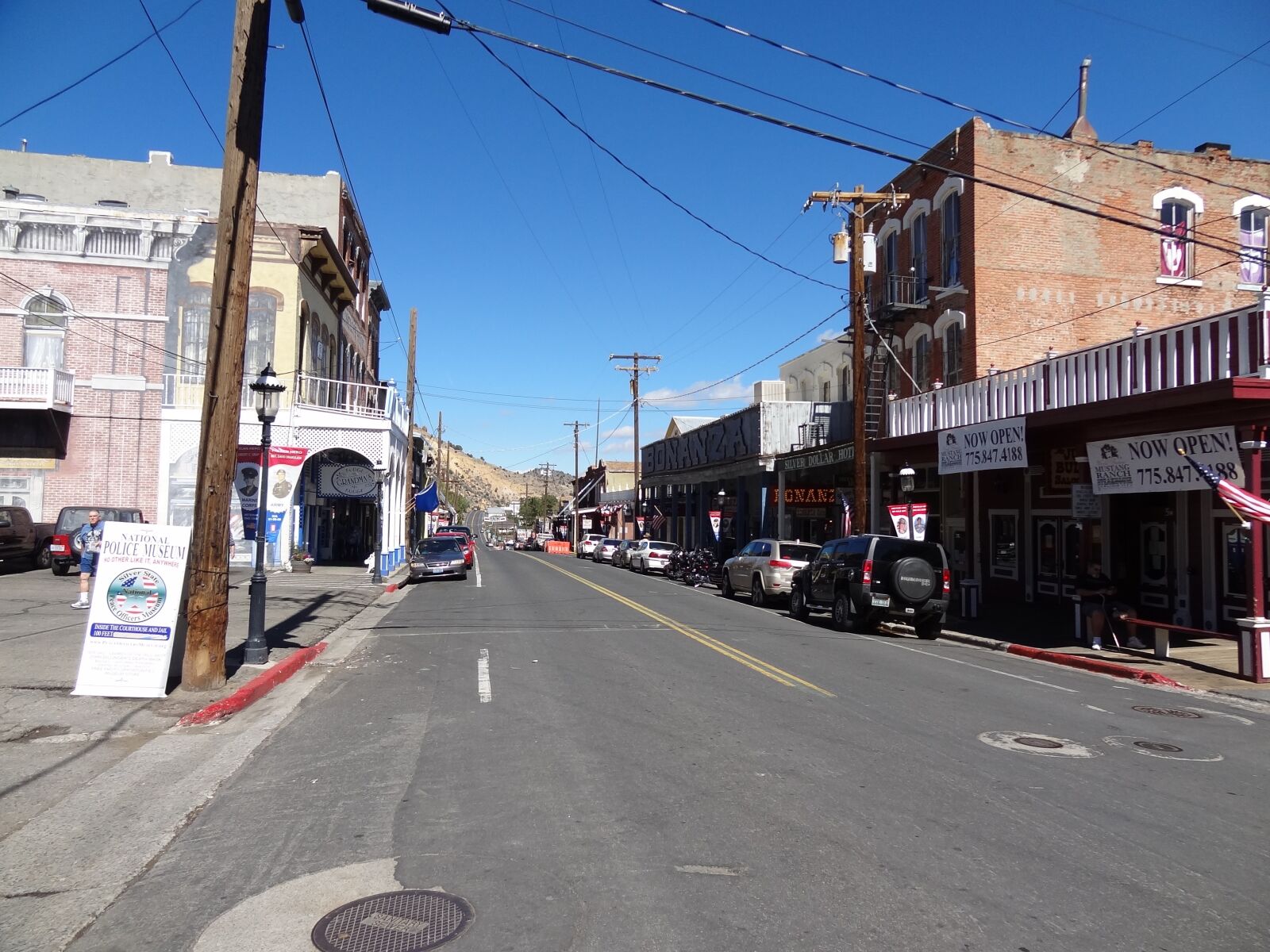 Sony Cyber-shot DSC-HX9V sample photo. Town, uphill, road photography
