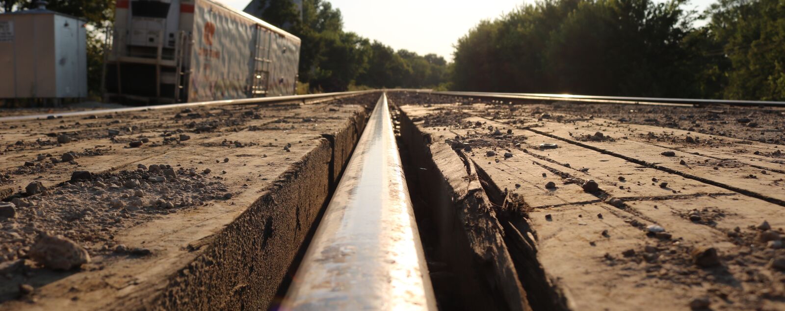 Canon EOS 750D (EOS Rebel T6i / EOS Kiss X8i) sample photo. Train, railroad, rails photography