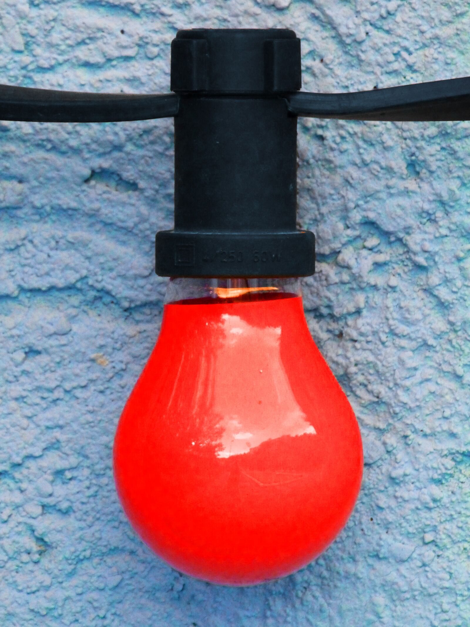 Panasonic DMC-FZ62 sample photo. Bulb, red bulb, red photography