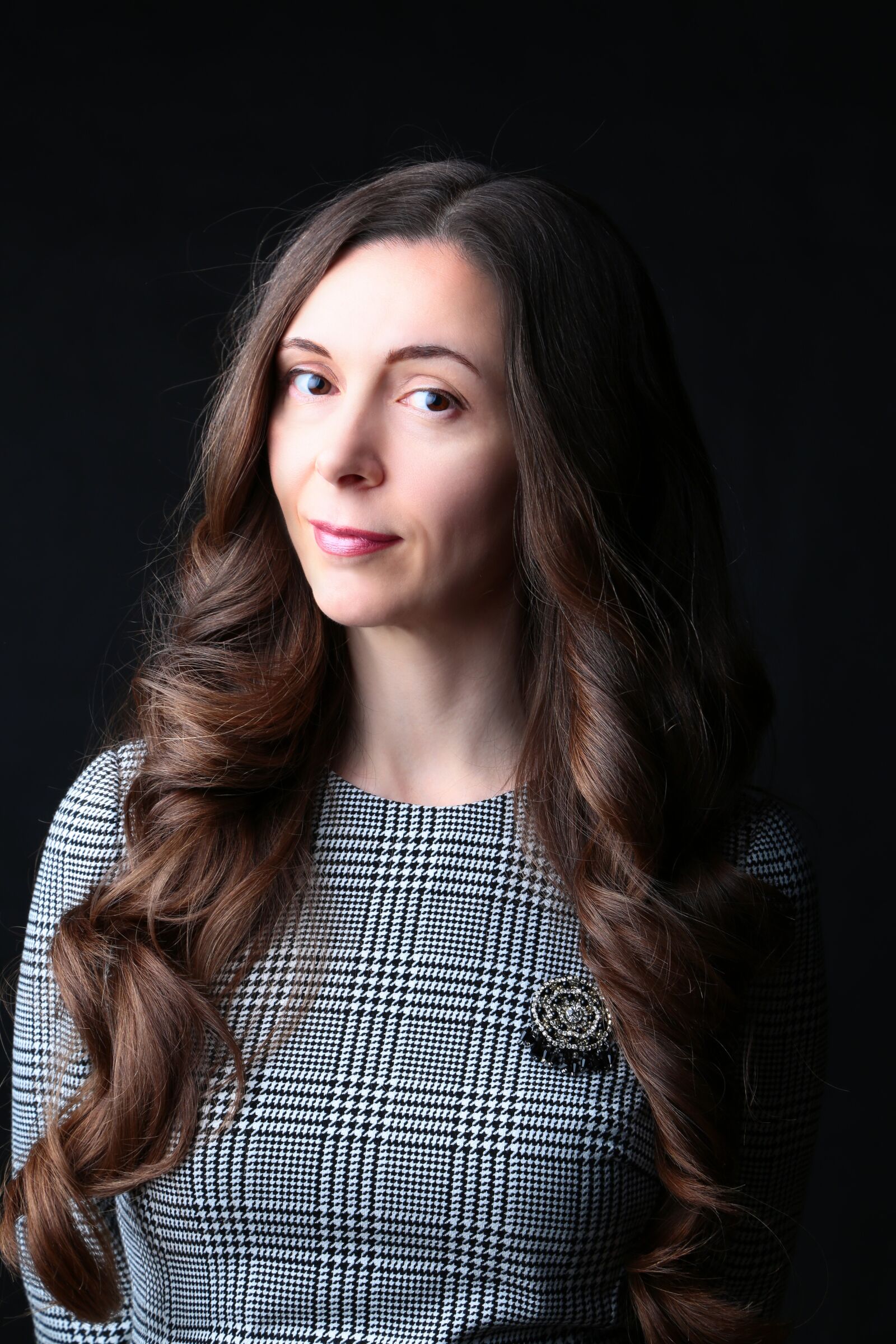 Canon EF 24-105mm F4L IS USM sample photo. Woman, hair, long hair photography