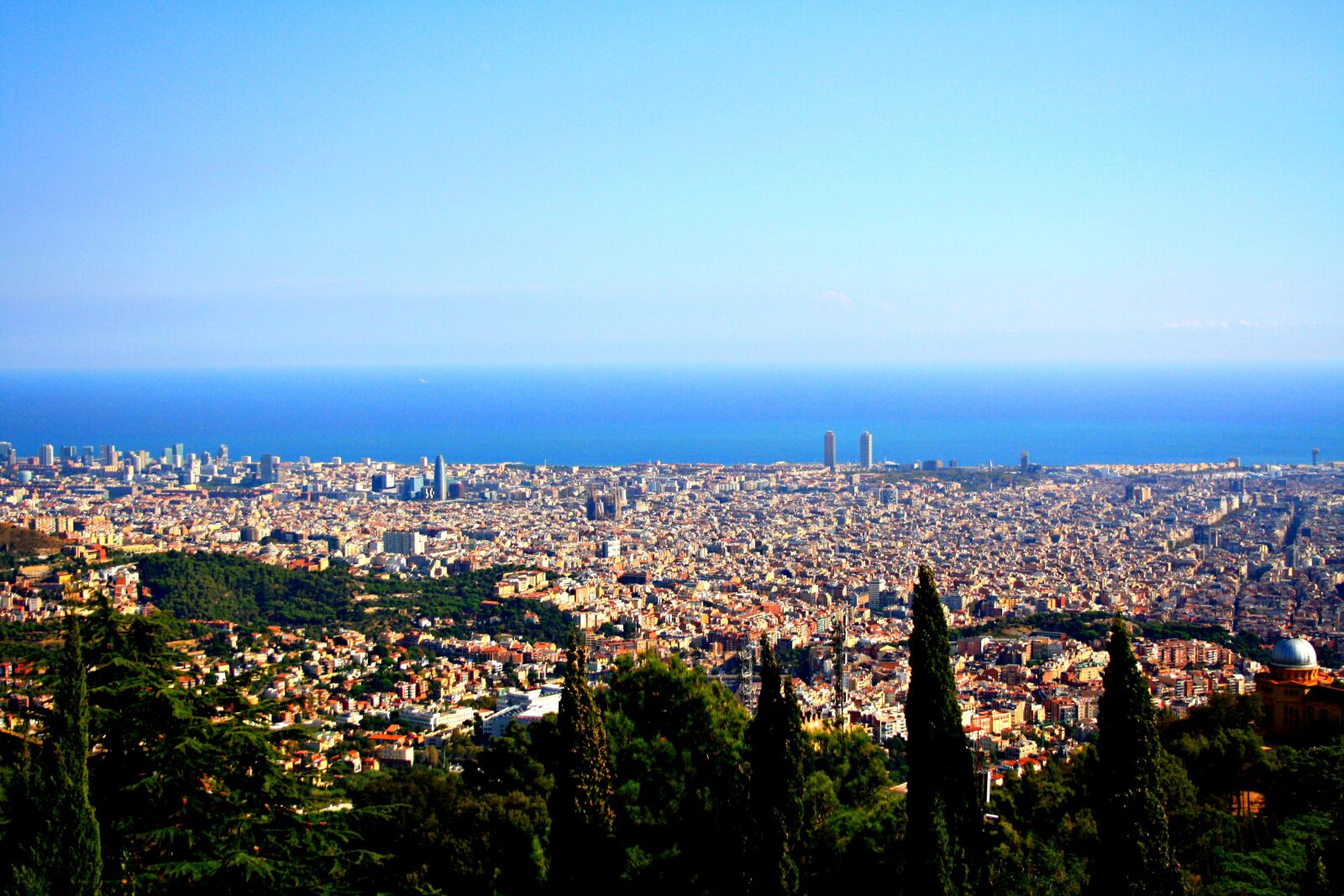 Canon EOS 1000D (EOS Digital Rebel XS / EOS Kiss F) sample photo. Barcelona, spain, city trip photography