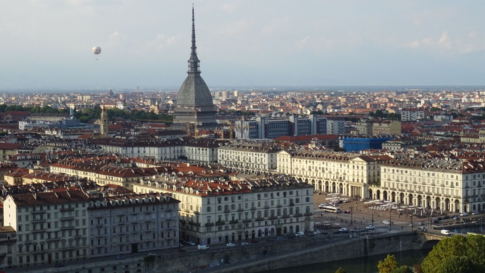 Sony DSC-HX60 sample photo. Turin, italy, architecture photography