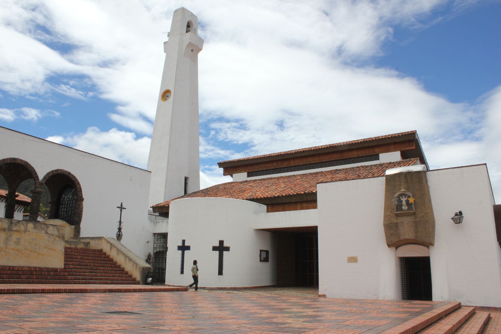 Canon EOS 550D (EOS Rebel T2i / EOS Kiss X4) sample photo. Church, colombia, people photography