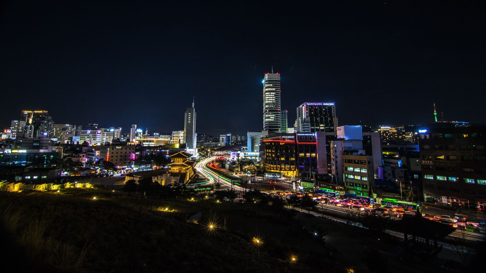 Tokina AT-X Pro 11-16mm F2.8 DX II sample photo. Night city, seoul, travel photography