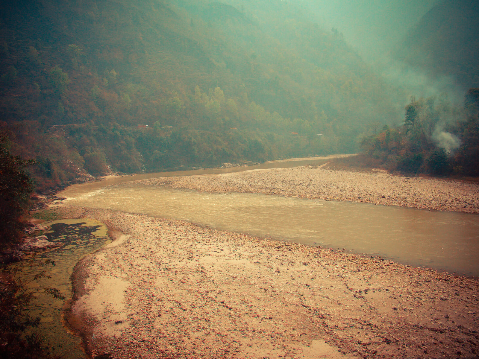 Sony Cyber-shot DSC-H50 sample photo. Dry, and, water, waterbody photography
