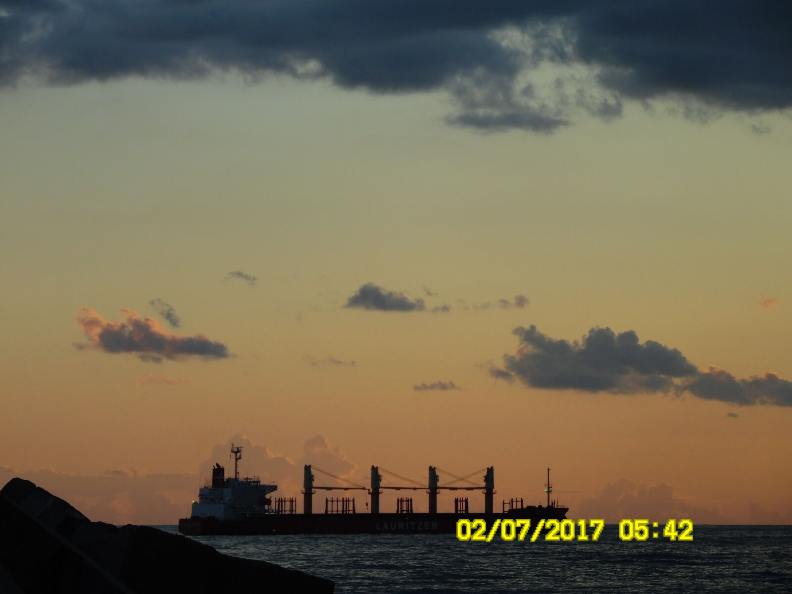 Samsung WB1100F/WB1101F/WB1102F sample photo