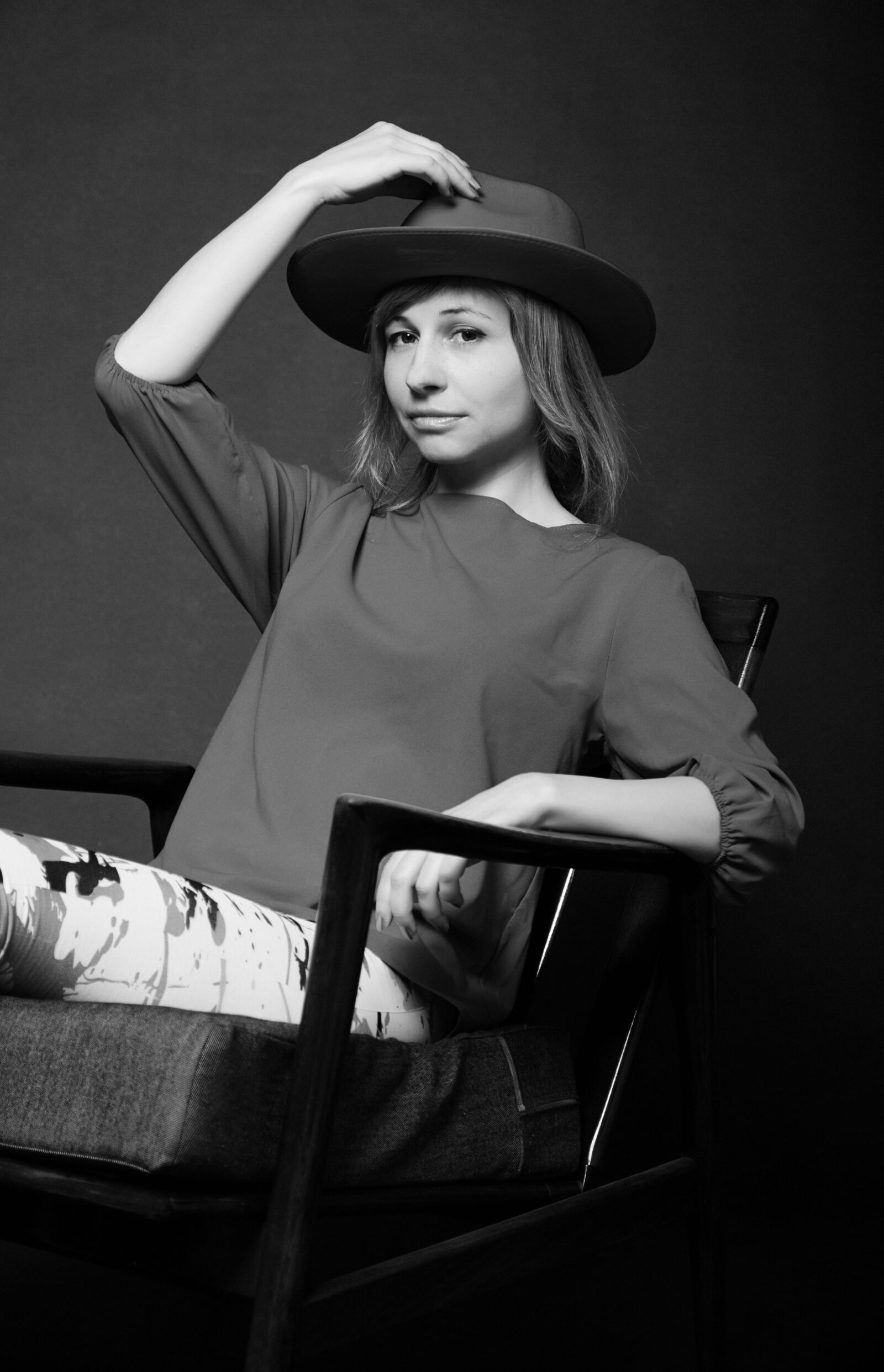 Canon EOS 5D Mark II sample photo. Portrait, monochrome, black-and-white photograph photography