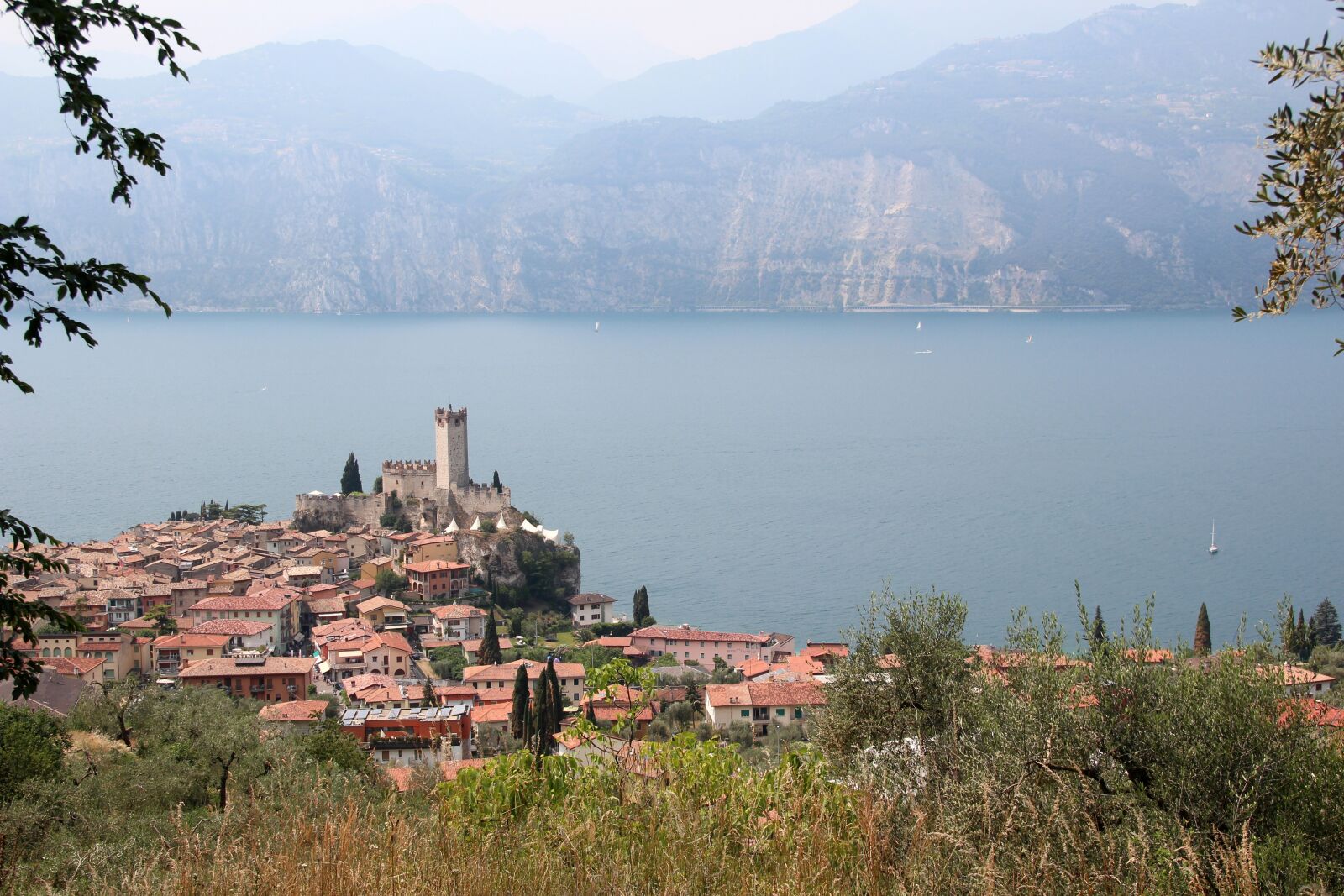 Canon EOS 600D (Rebel EOS T3i / EOS Kiss X5) sample photo. Italy, malcesine, garda photography
