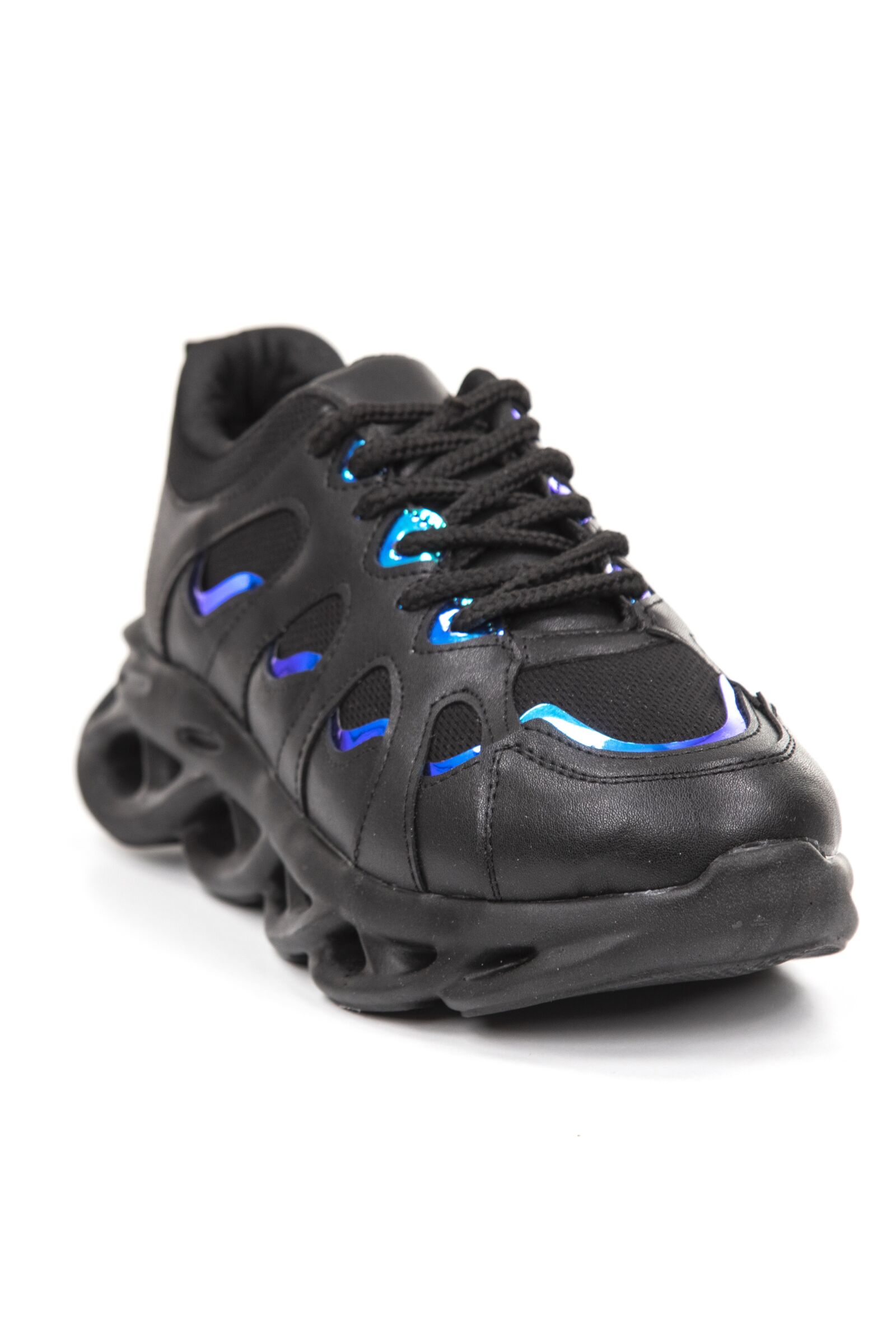 Canon EOS 5D Mark IV sample photo. Shoes, foot, daily photography