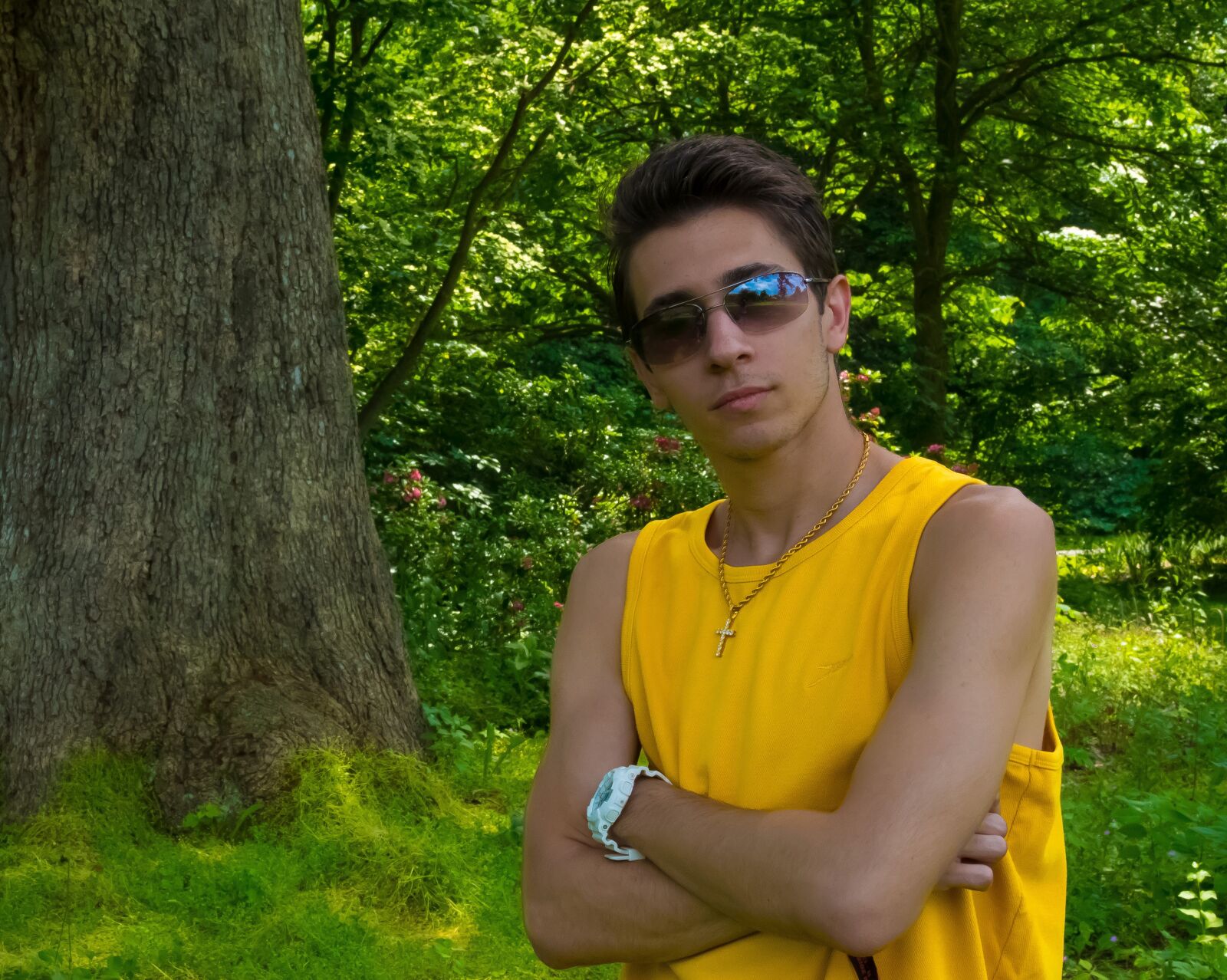 Nikon D750 sample photo. Young man, sunglasses, trees photography