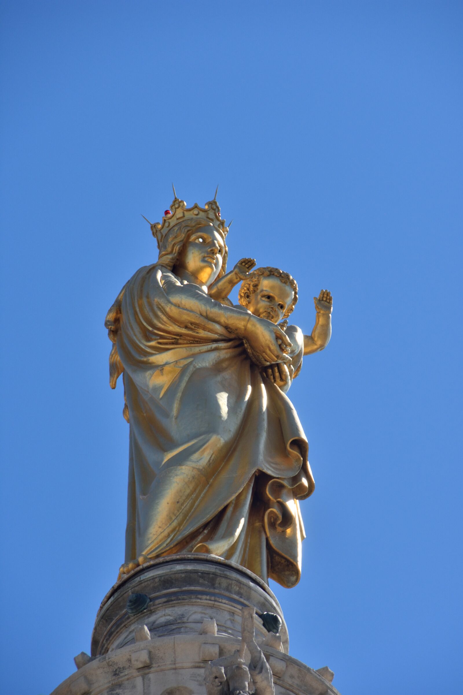 Nikon D7200 sample photo. Marseille, notre-dame-de-la-garde, blue sky photography